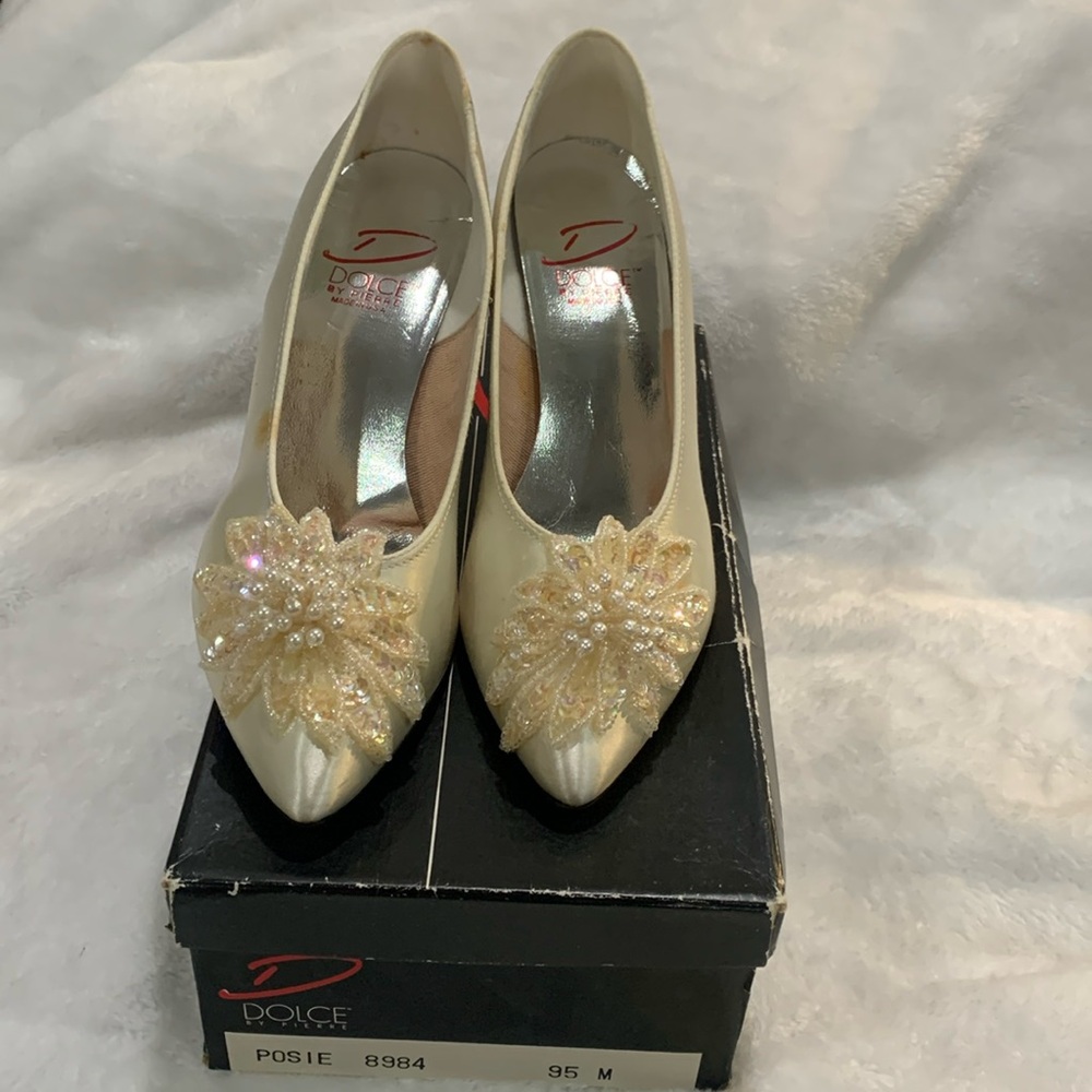 Dolce cream heels with sequins on toe size 9 1/2M